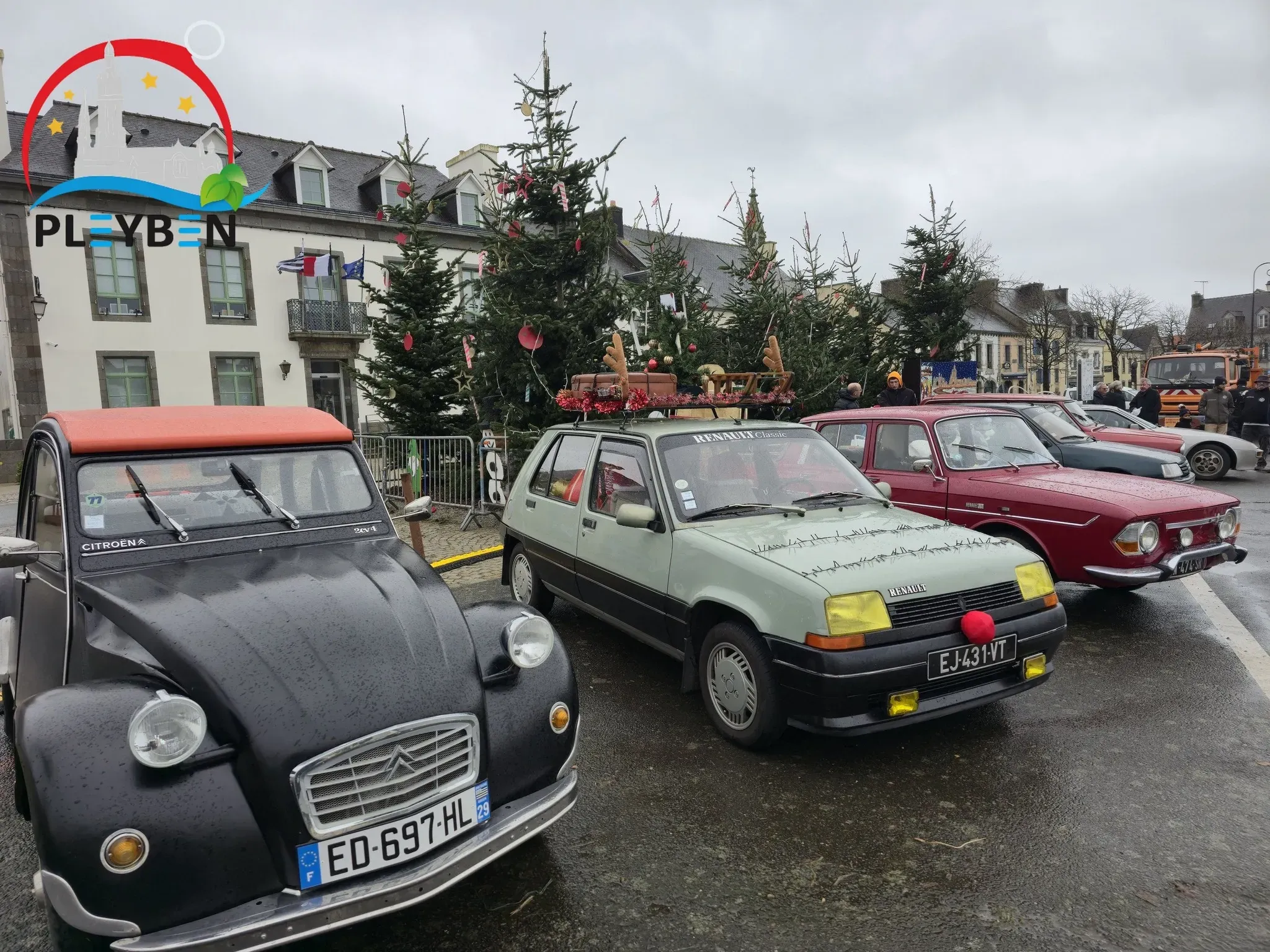 07.12 - rassemblement voitures4.webp