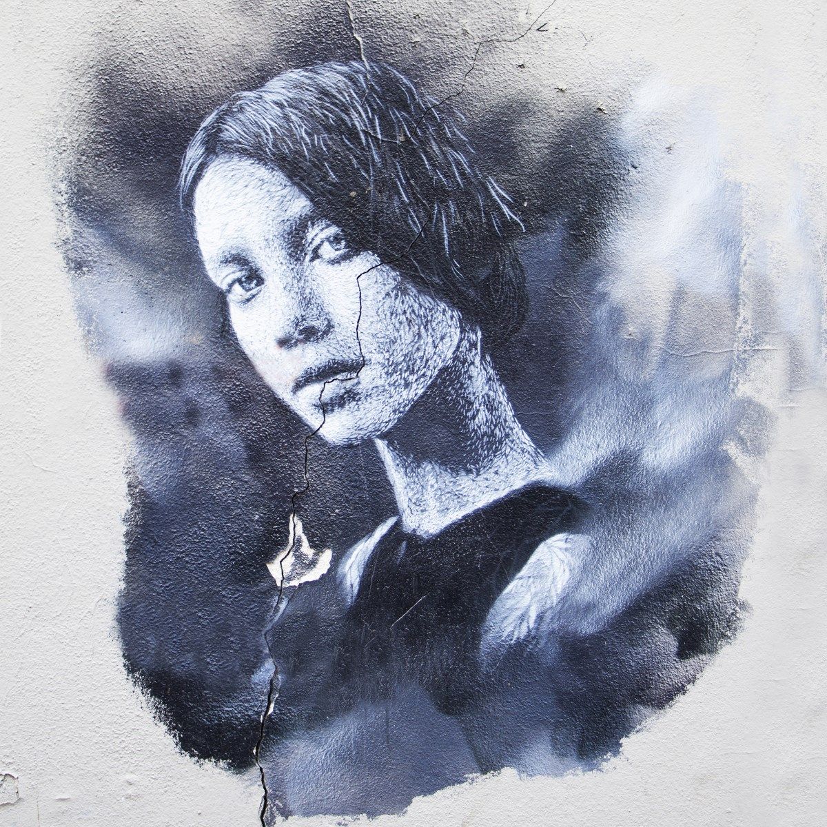 IMG_4318 Paris Femme sur le mur [1600x1200].jpg